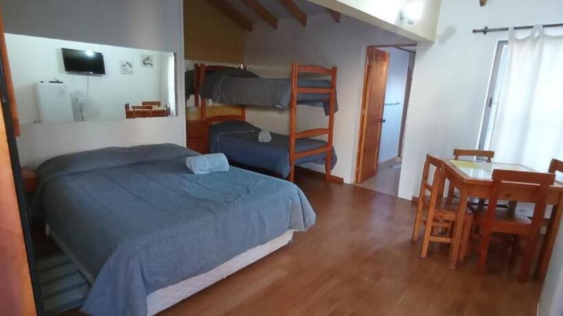スタンダード４人部屋, Hostal El Colibri