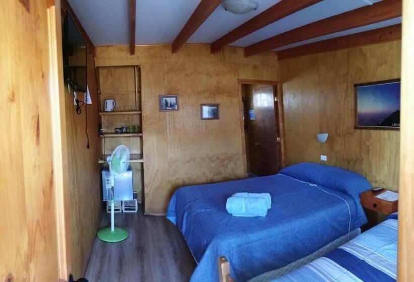 Номер Стандарт Трехместный, Hostal El Colibri