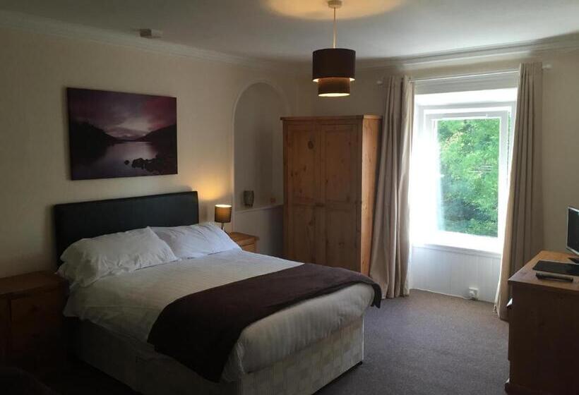 اتاق استاندارد سه نفره, The Shandwick Inn