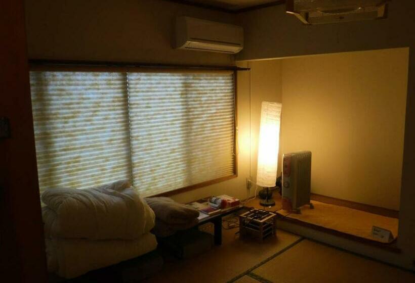 Трехместный Номер Стандарт Совместная Ванная, Wholeearth Ryokan Hiroshima