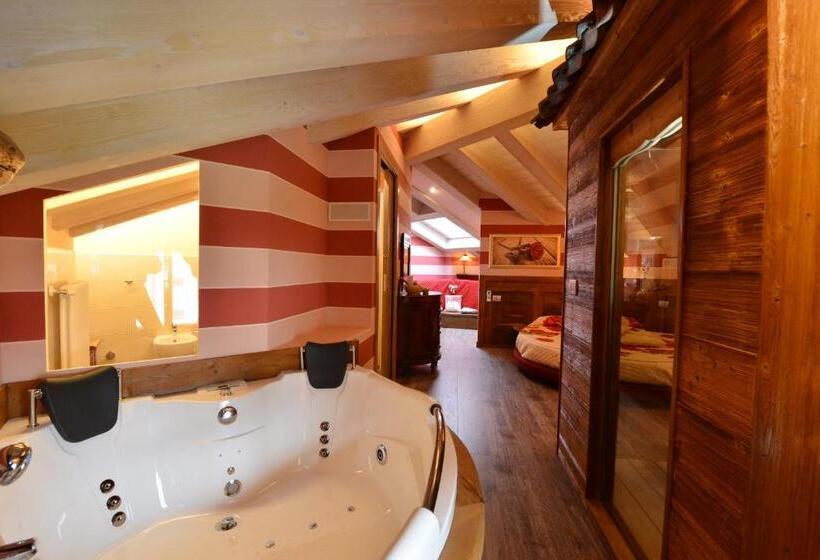 اتاق لوکس با وان آب گرم, Vecchio Mulino Guest House