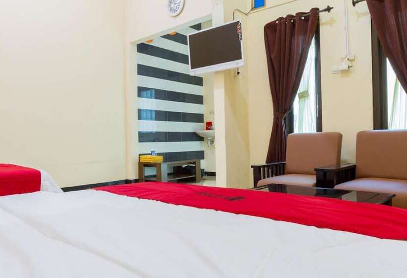 Номер Economy, Reddoorz @ Pataruman Garut