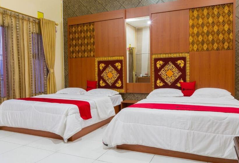 Семейный Номер, Reddoorz @ Pataruman Garut