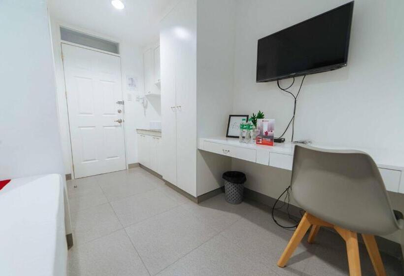 Номер Стандарт, Reddoorz Plus @ Roxas Street Davao