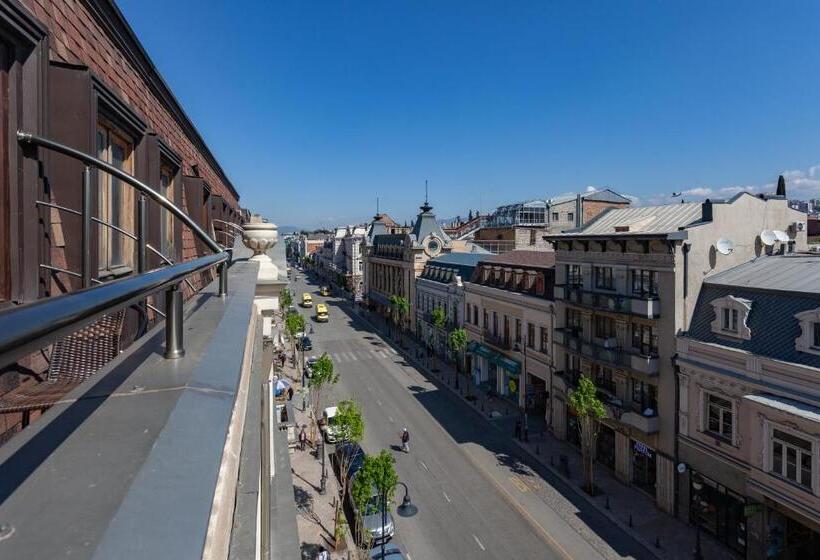 اتاق استاندارد با تخت بزرگ, Avenue 106