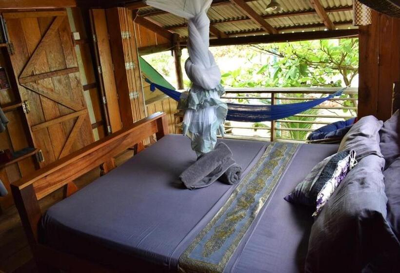 豪华海景房带阳台, Beach House Cambodia