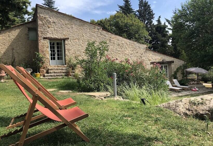 Семейный Номер, Ferme Le Pavillon