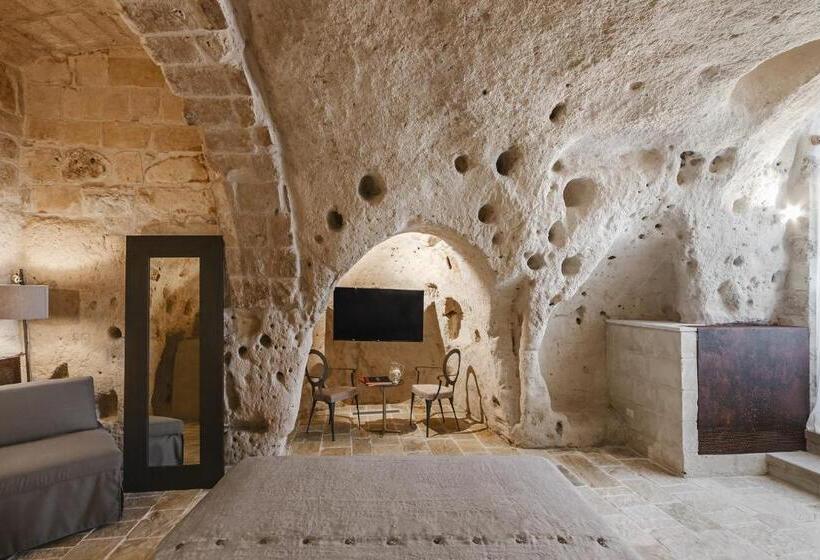 带按摩浴盆的套房, Cenobio Hotel & Spa Matera