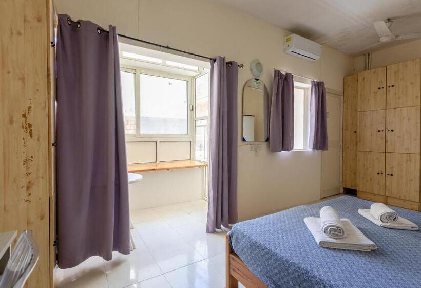 اتاق خانوادگی, Tarona Guesthouse