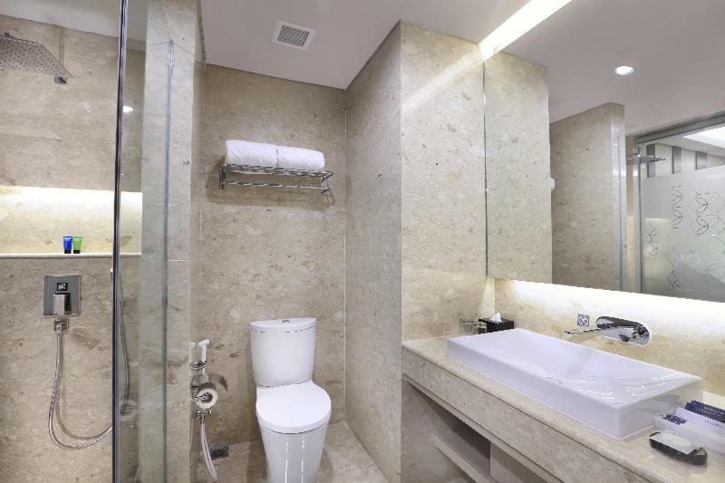 Номер Deluxe, Aston Kartika Grogol Hotel & Conference Center