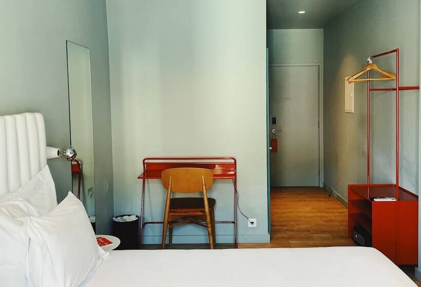 اتاق سوپریور با چشم‌انداز شهر, Esqina Cosmopolitan Lodge