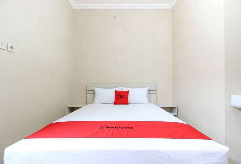 Номер Стандарт, Reddoorz Near Balekambang City Park
