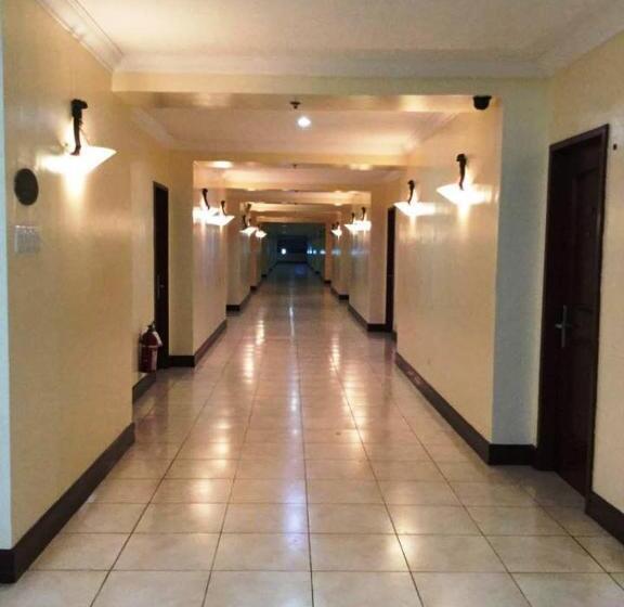 سوییت اجرایی, Dottie S Place Hotel & Restaurant