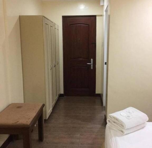 اتاق لوکس با تخت بزرگ, Dottie S Place Hotel & Restaurant