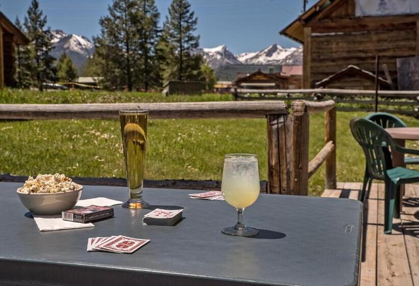 스탠다드 룸, Stanley High Country Inn