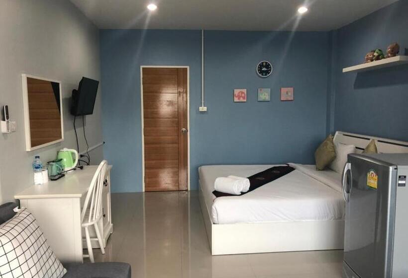 اتاق استاندارد چهار تخته, Khao Oat Airport