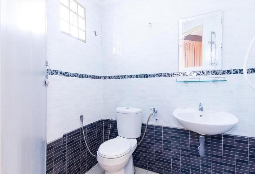 Номер Стандарт, Oyo 746 Hotel Comfort