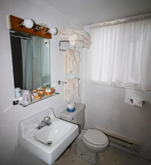 اتاق استاندارد, Topaz Lodge
