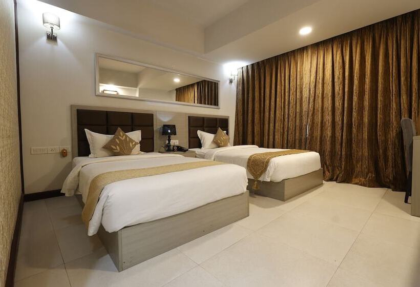 חדר דלוקס, Aristocrat Hotel, New Town, Kolkata