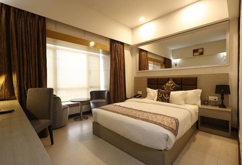 חדר דלוקס, Aristocrat Hotel, New Town, Kolkata