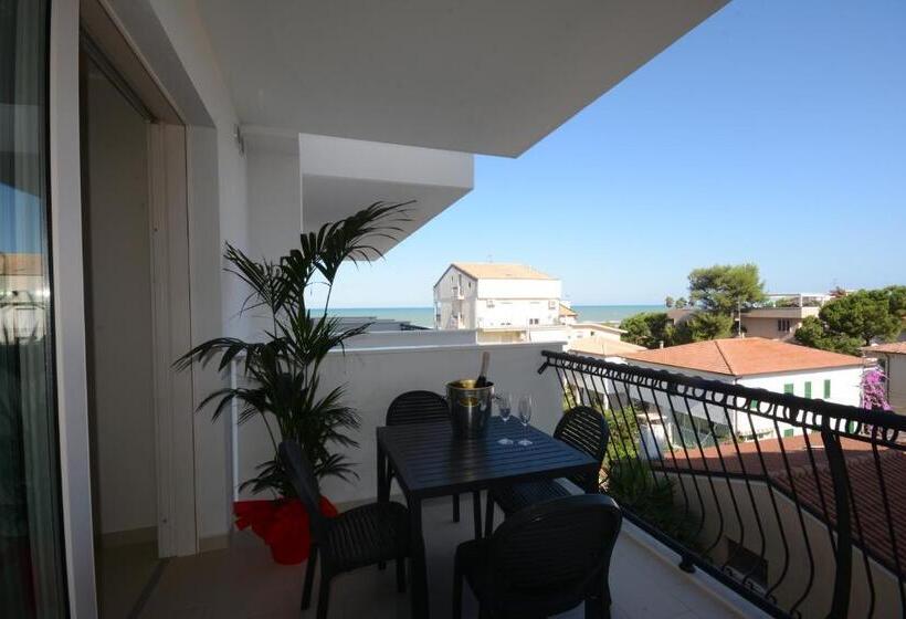 آپارتمان 1 خوابه با چشم‌انداز دریا, Residence La Villa