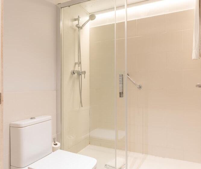 Номер Стандарт, Serennia Fira Gran Via Exclusive Rooms