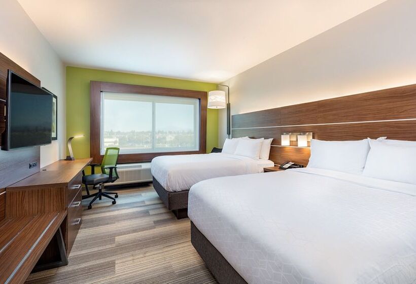 장애인을 위한 스위트, Holiday Inn Express & Suites   Moreno Valley   Riverside, An Ihg