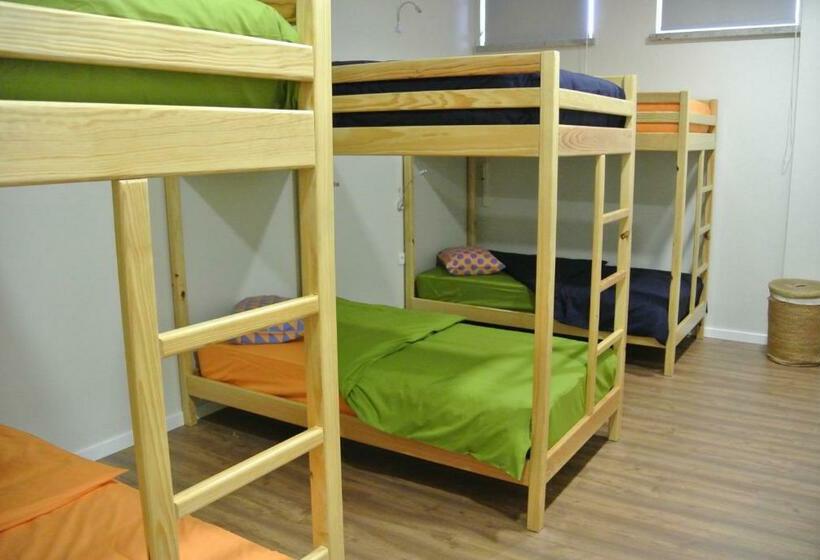 Кровать в Общей Комнате, Hostel Criativo Do Sabugueiro
