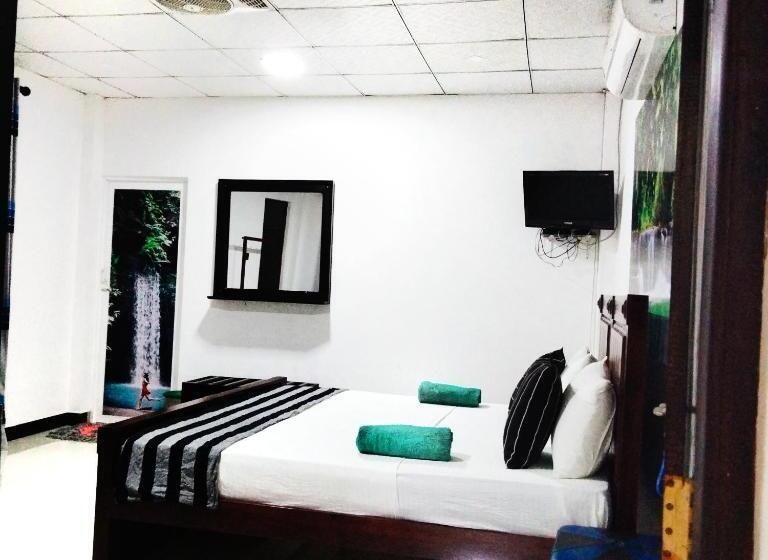 Номер Deluxe, Lake Front Yala Safari