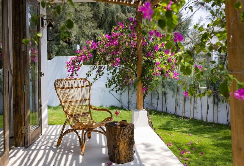 ویلای 1 خوابه با چشم‌انداز باغ, Stelia Beach Resort