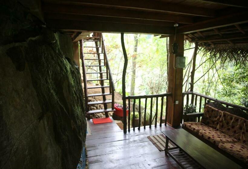 Номер Стандарт Вид на Горы, Jungle Face Inn