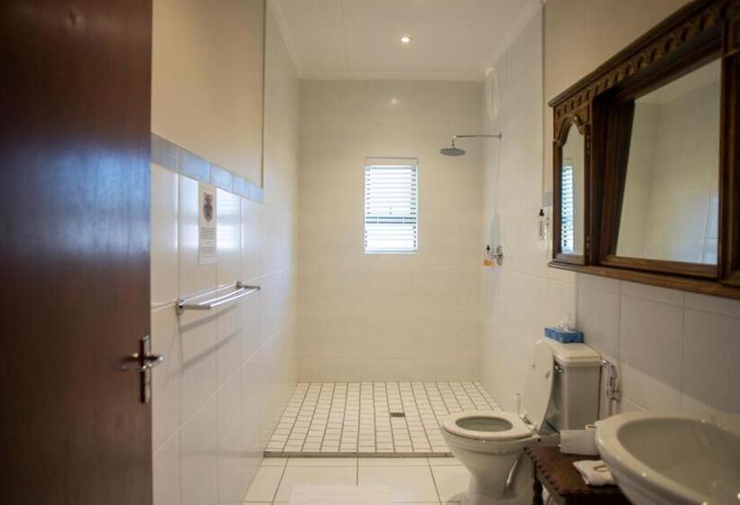 Семейный Номер, Antiqua Guest House