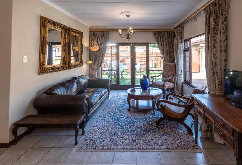 Семейный Номер, Antiqua Guest House