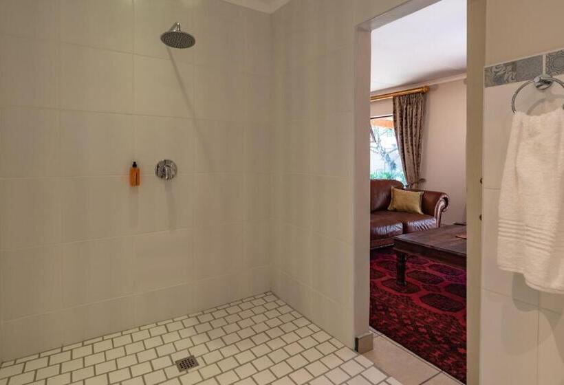 Семейный Номер, Antiqua Guest House