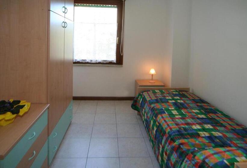 Apartamento 2 Dormitórios, Occidente
