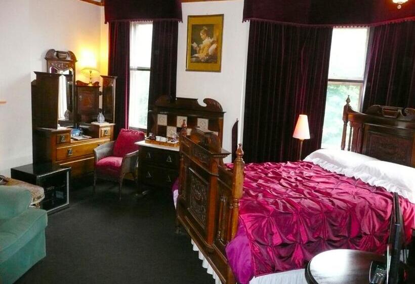 Standard room with outdoor bath, Hawthorn House