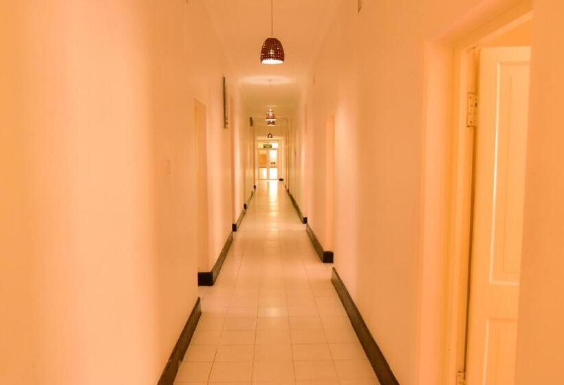 اتاق لوکس, Wagon Wheel Hotel Eldoret