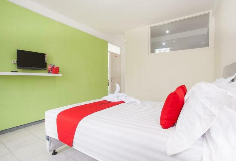 Номер Стандарт, Reddoorz Near Museum Angkut Batu 2