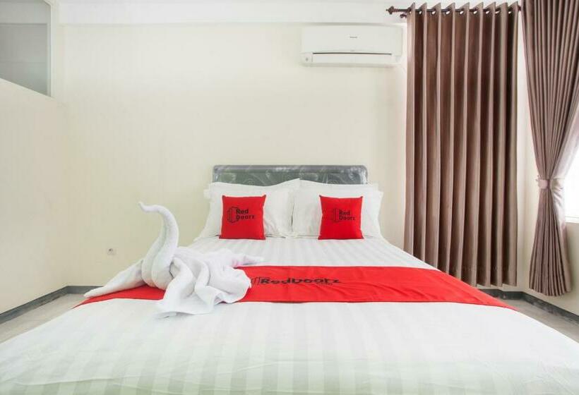 Номер Стандарт, Reddoorz Near Museum Angkut Batu 2