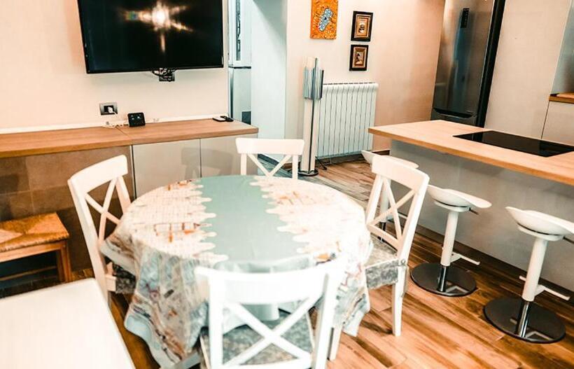 デラックスの４人部屋, Domus Antica