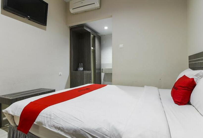 标准间, Reddoorz Plus Syariah @ Jalan Sriwijaya Medan