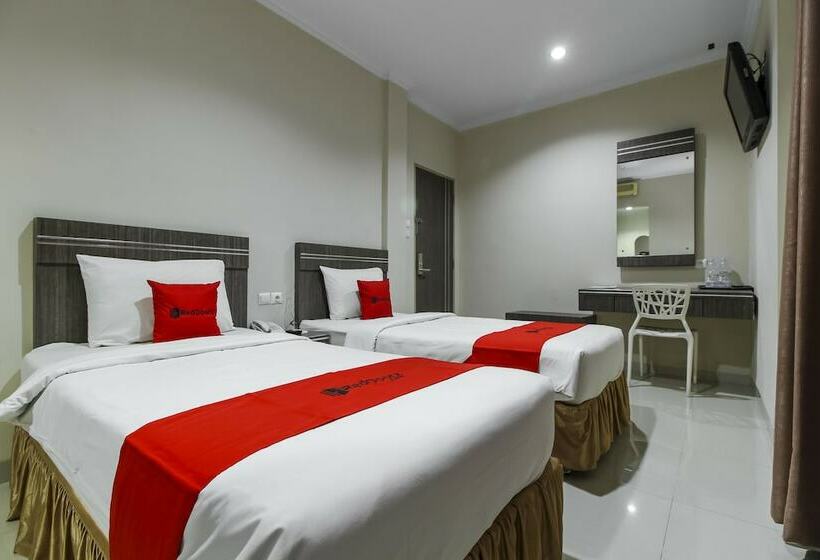 标准间, Reddoorz Plus Syariah @ Jalan Sriwijaya Medan
