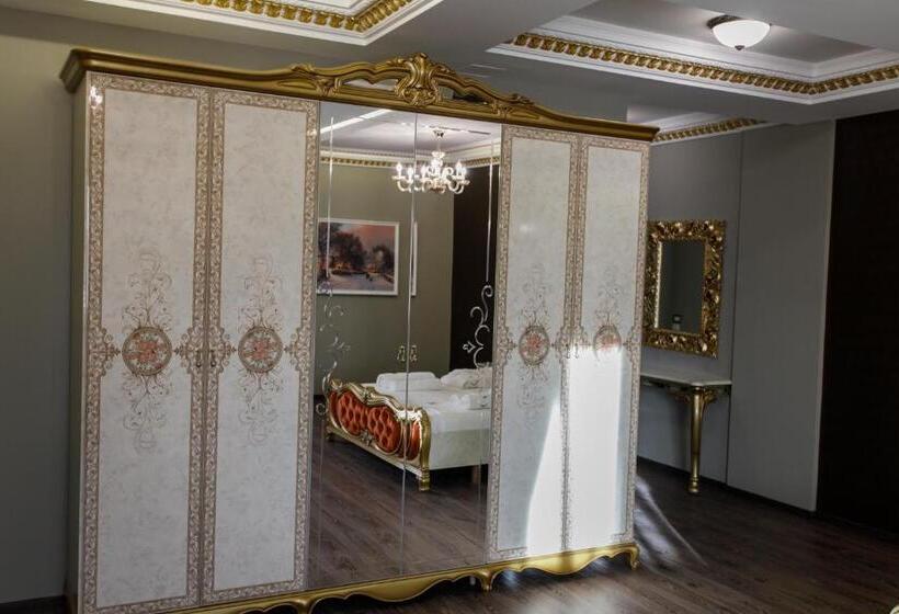 수피리어 스위트, Elite Palace