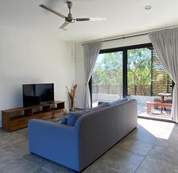 سوییت جونیور با بالکن, Panacea Condo Tulum