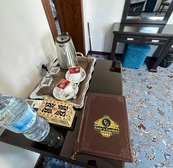 اتاق سوپریور با تخت بزرگ, Emirs Garden Residence