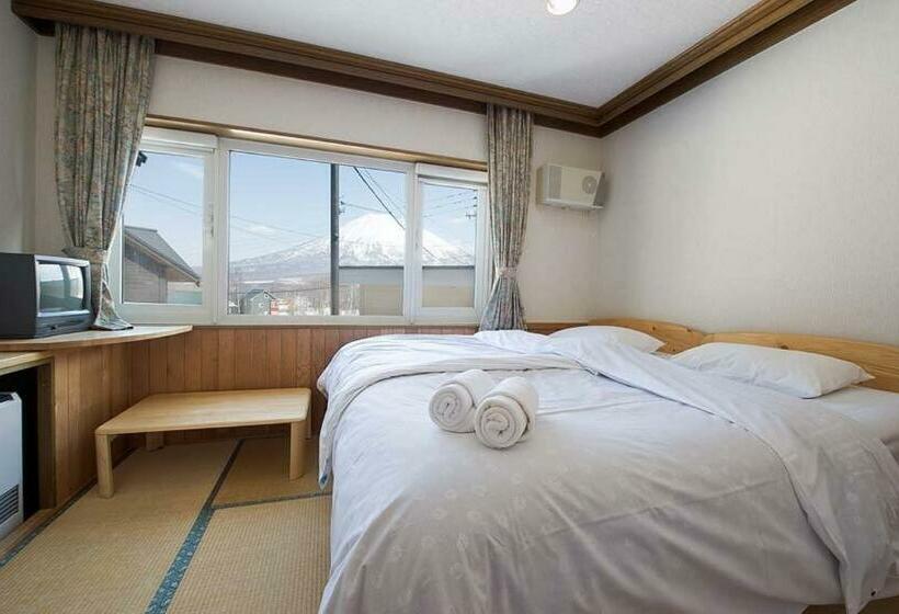 اتاق استاندارد با چشم‌انداز کوهستان, Slowlife Lodge