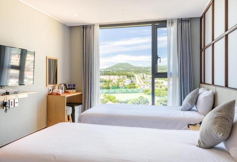 Номер Стандарт Трехместный, Shin Shin Hotel Cheonjiyeon