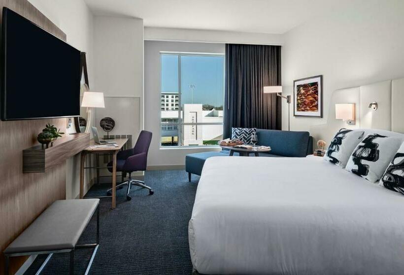 Номер Deluxe Кровать Кинг, Crowne Plaza   North Augusta, An Ihg