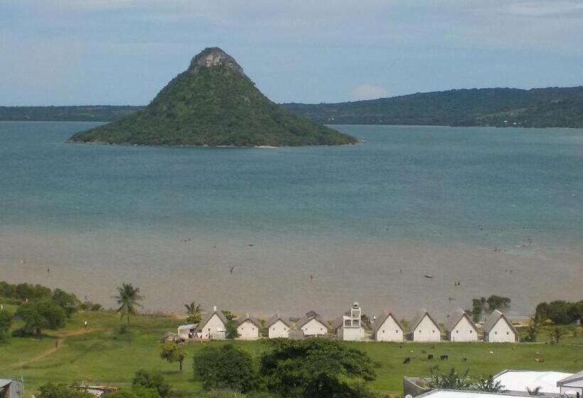 بانگلوی استاندارد با چشم‌انداز دریا, Sanjeela Plage Coco