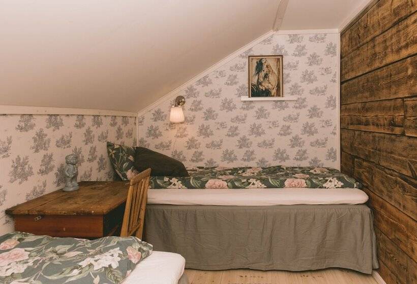 Pokój Czteroosobowy Standard, Toric Farmlodge